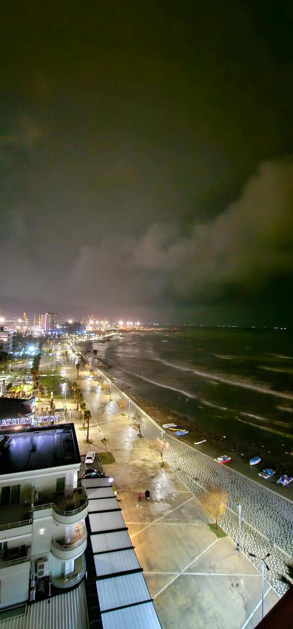 Premium , Marina , Center , Beachfront *