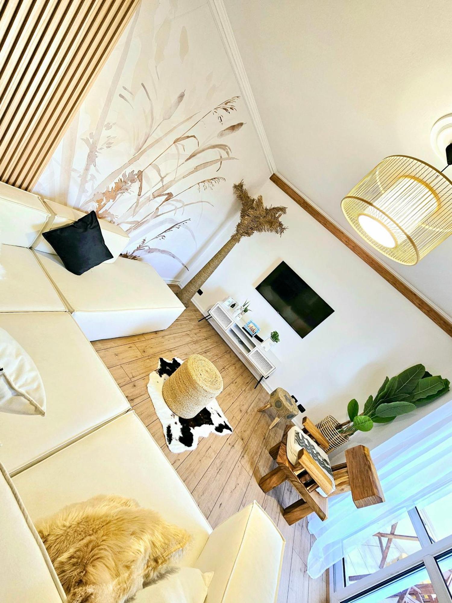 Apartament Premium , Marina , Center , Beachfront *