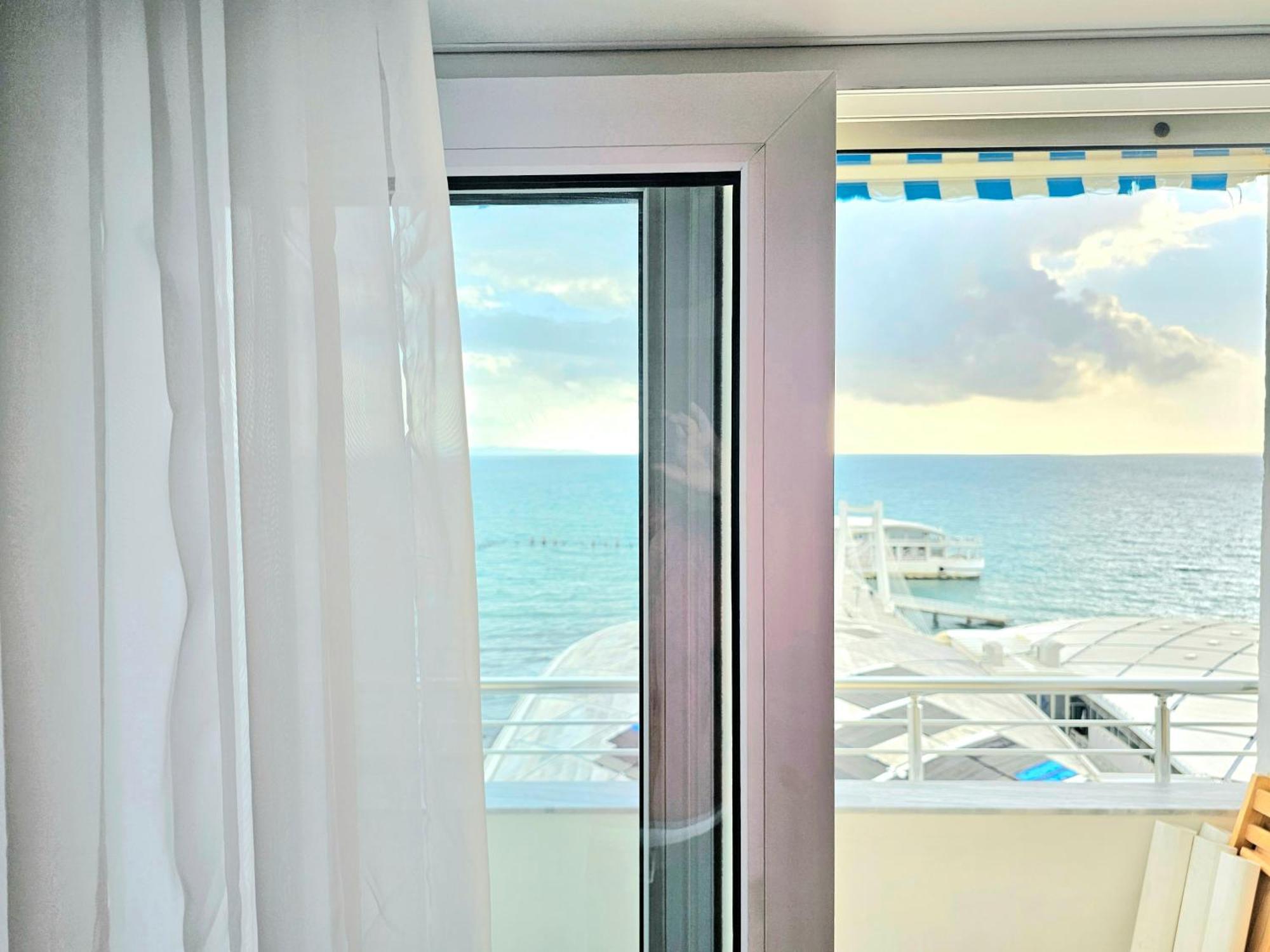 Apartament Premium , Marina , Center , Beachfront